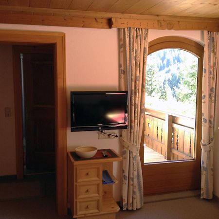 Haus Vasul Hotel ซังคท์อันทอนอัมอาร์ลแบร์ก ห้อง รูปภาพ